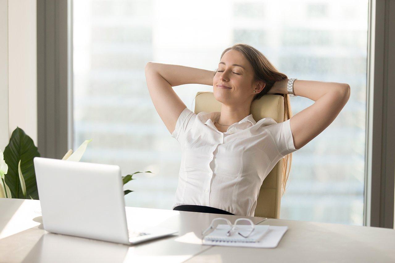 Mavie Work - Richtig sitzen 9 - Blog Shutterstock.com / fizkes
