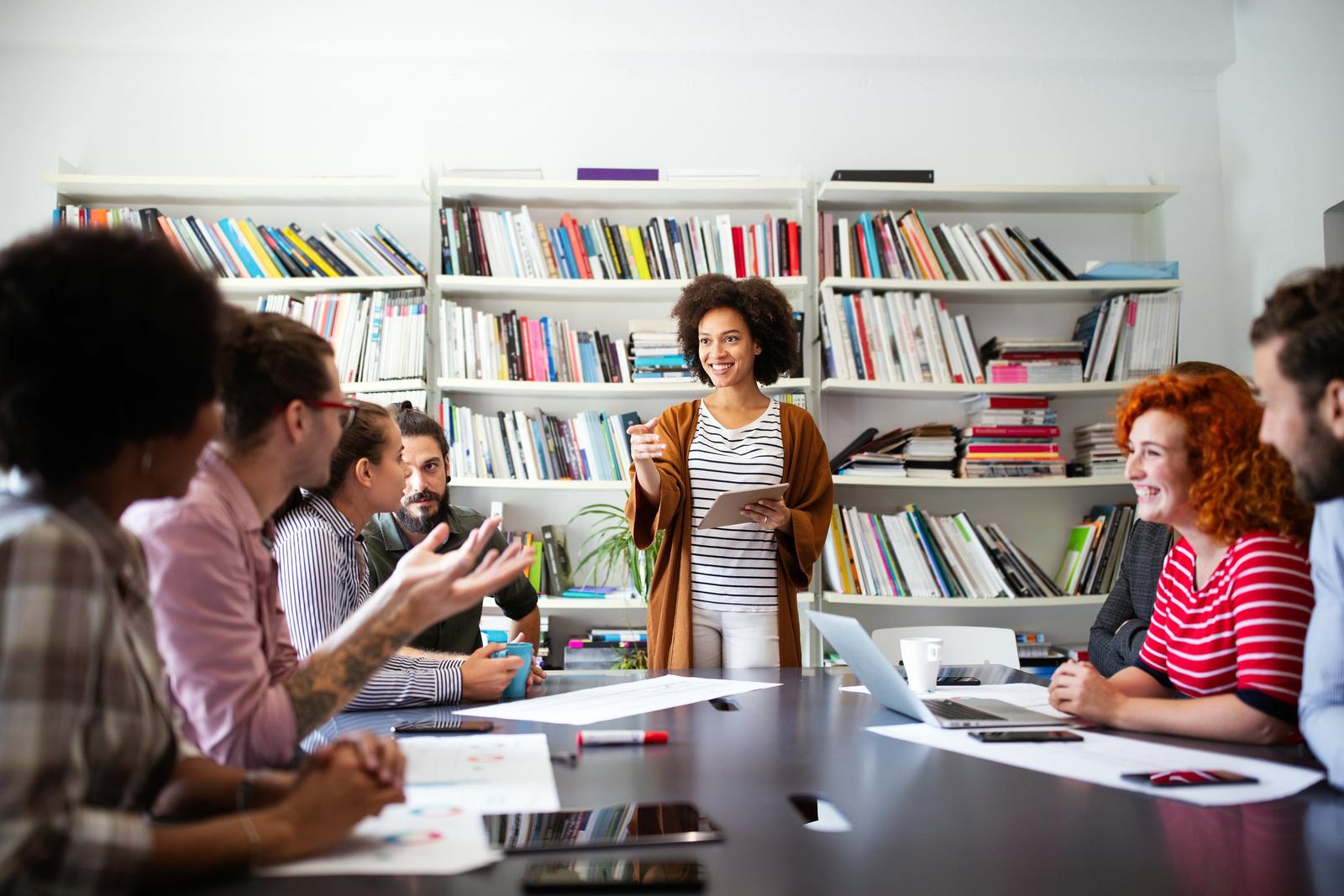 Mavie Work - Resilienz 4 - Blog Durch Teamwork können Stressoren für den Einzelnen vermindert werden. / nd3000