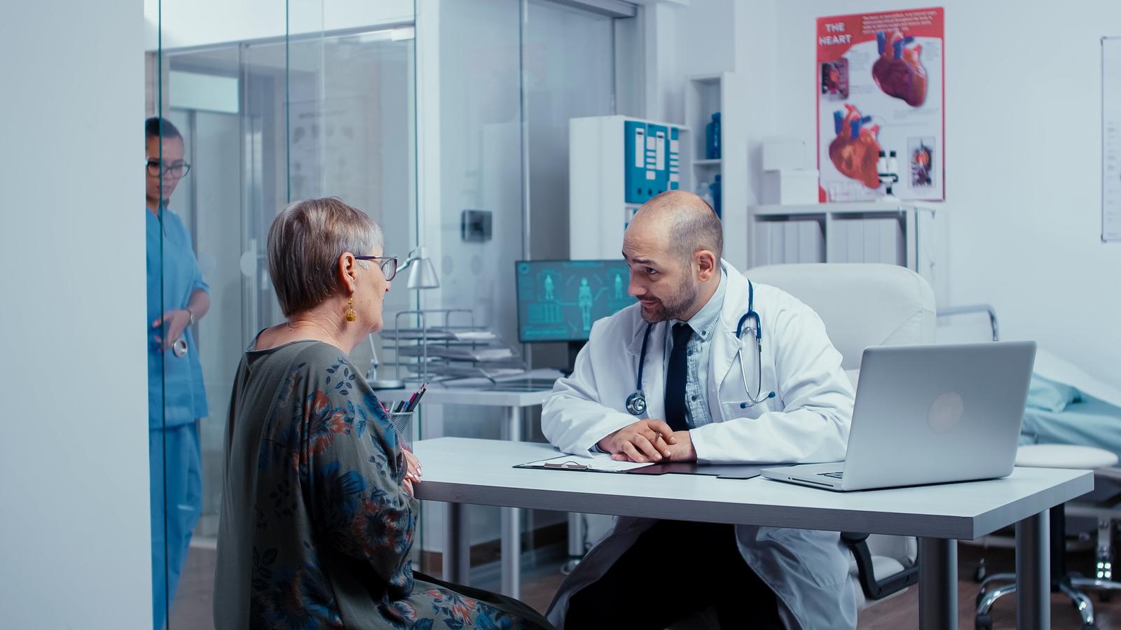 Mavie Work - Prävention am Arbeitsplatz 2 - Blog Vorsorgeuntersuchungen helfen bei der frühen Erkennung von gesundheitlichen Problemen. / Quelle: DC_Studio