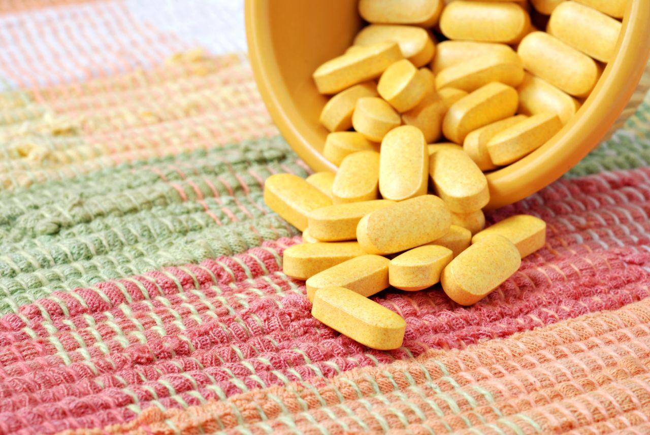 Mavie Work - Vitamin B1 6 - Blog Nahrungsergänzungsmittel helfen im Falle eines Vitamin B1-Mangels. Shutterstock.com / Marie C Fields