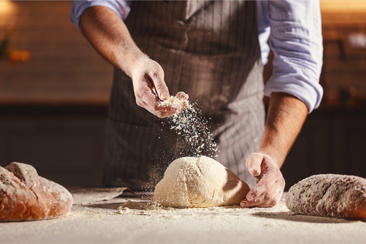 Mavie Work - Abends auf Kohlenhydrate verzichten 3 - Blog Auch wenn du abends keine Kohlenhydrate isst, solltest du dennoch tagsüber ausreichend Kohlenhydrate zu dir nehmen. Evgeny Atamanenko / Shutterstock