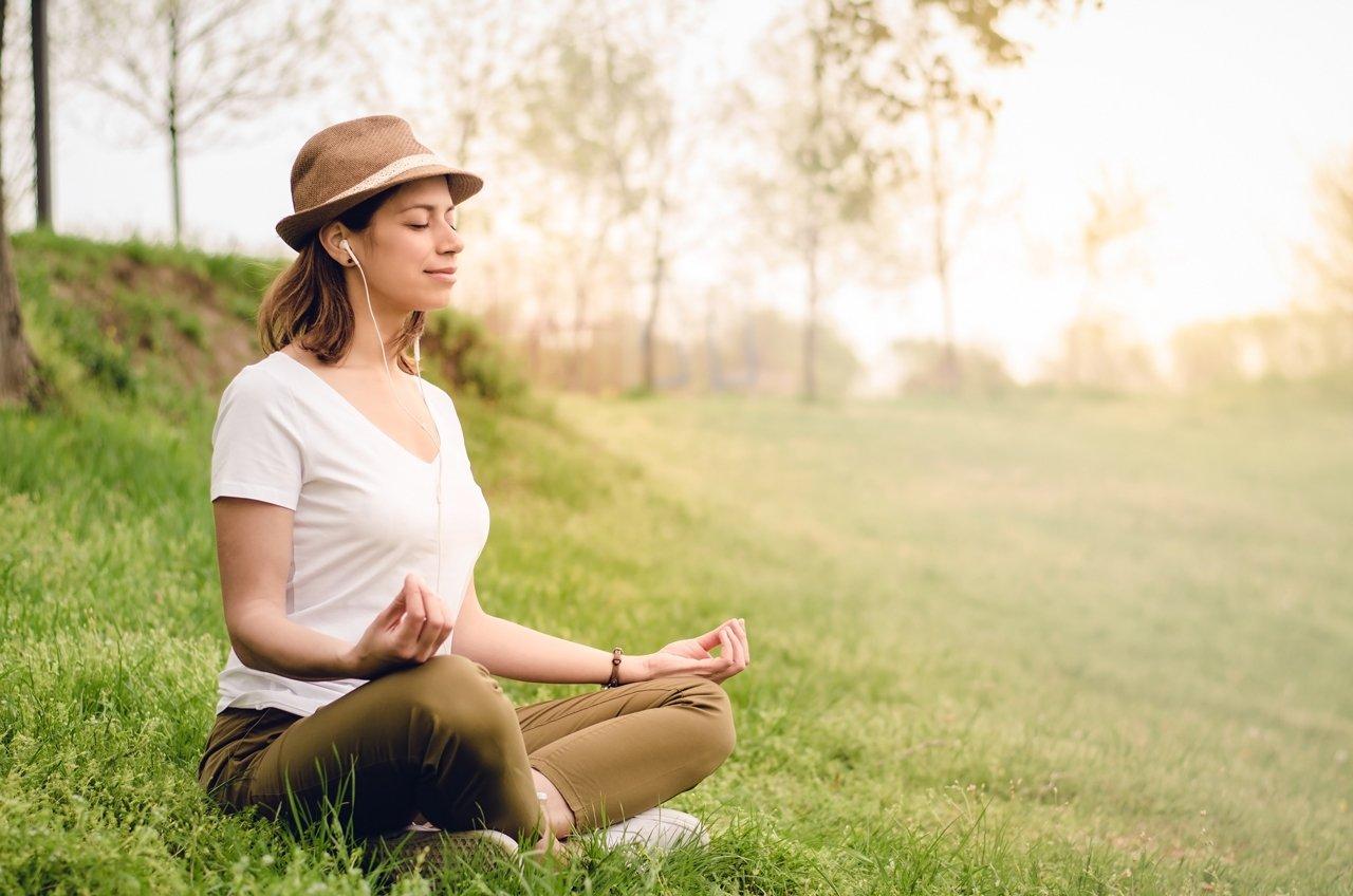 Mavie Work - Meditation für mehr Energie 3 - Blog Die geführte Meditation ist vor allem für Einsteiger ratsam. Shutterstock.com / EshanaPhoto