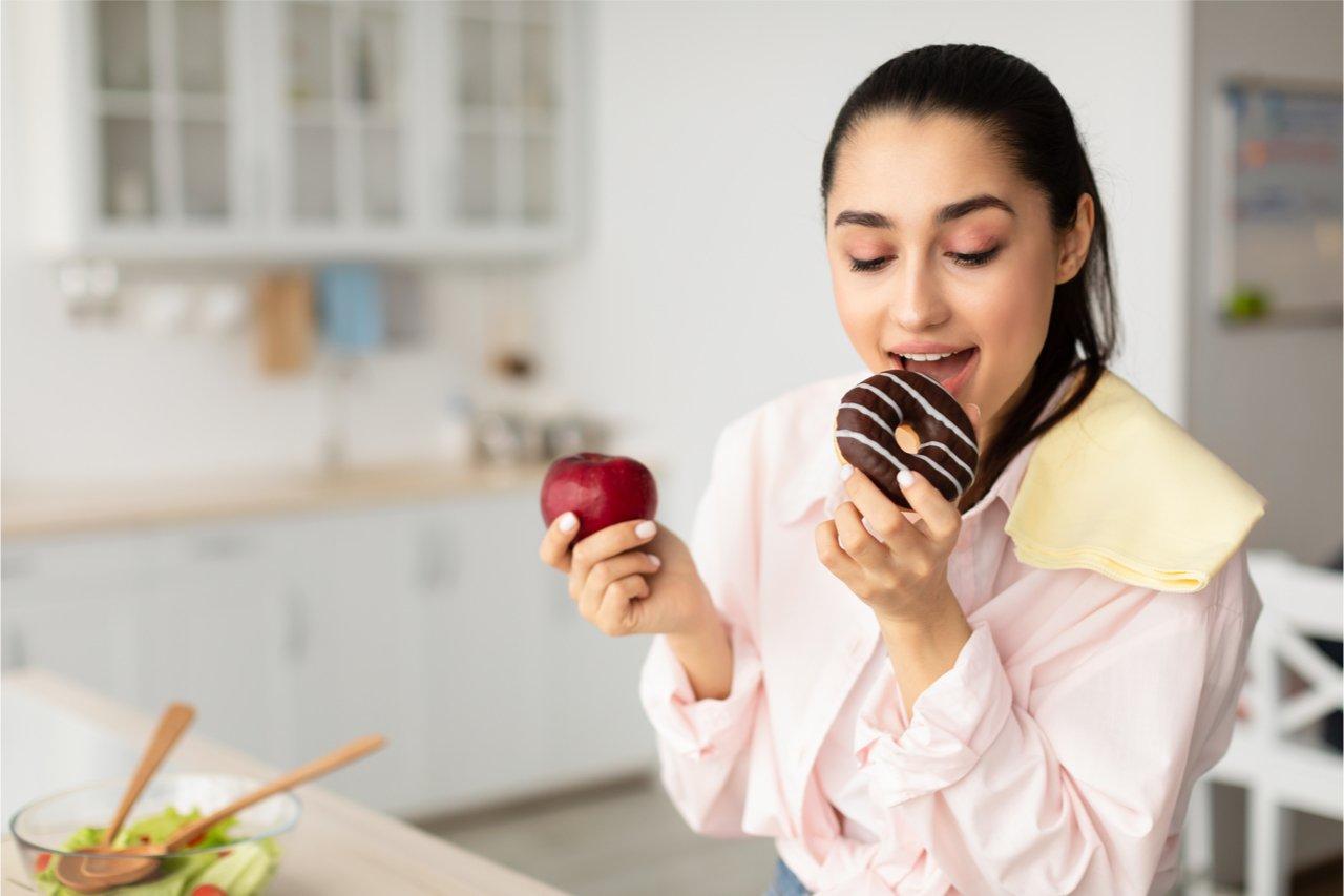 Mavie Work - Abnehmen ohne zu hungern 3 - Blog Es lohnt sich auf kurzkettige Kohlenhydrate zu verzichten um besser abzunehmen. shuttertsock.com / Prostock-studio