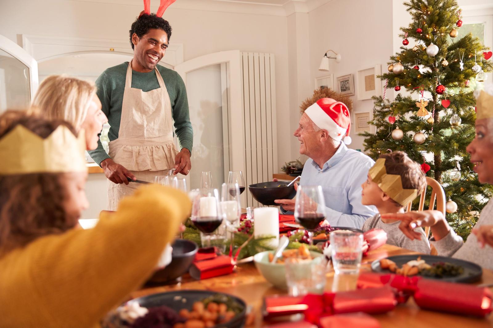 Mavie Work - Weihnachtsstress vermeiden 4 - Blog Häufig haben Menschen ein idealisiertes Bild davon wie Weihnachten sein sollte / monkeybusiness