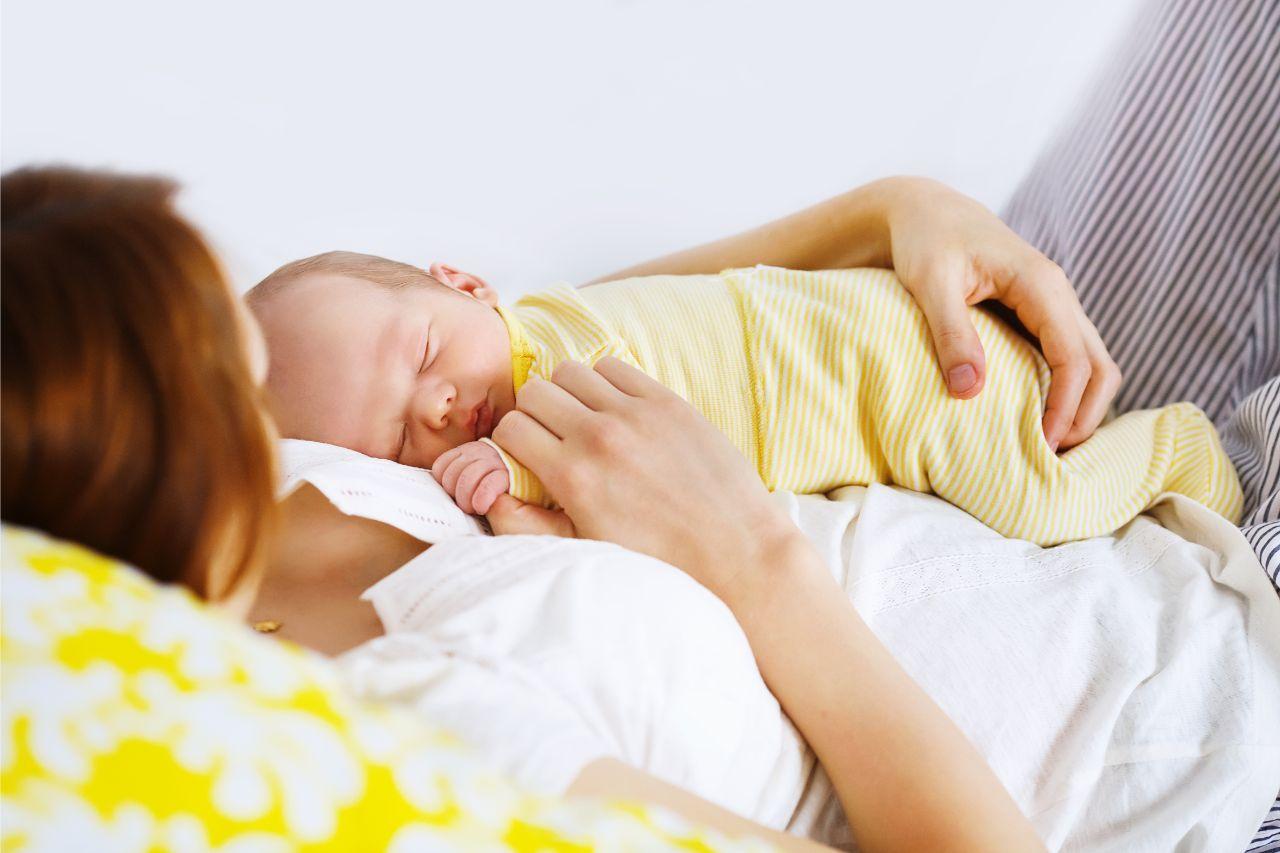 Mavie Work - Mutterschaftsurlaub 4 - Blog Shutterstock.com / Natalia Deriabina