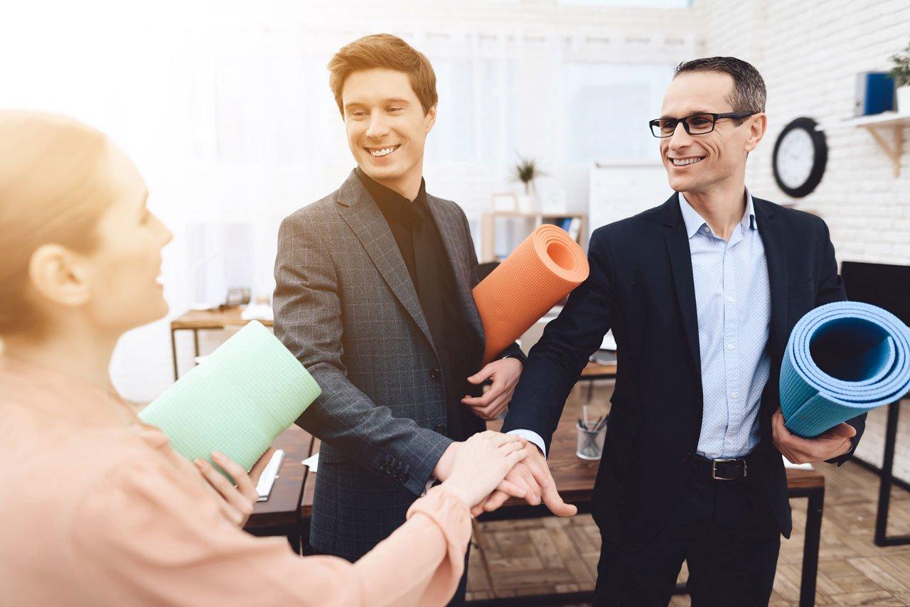 Mavie Work - Aktive Pause 4 - Blog Zusammen in Gruppen macht die aktive Pause noch mehr Spaß.
Shutterstock.com / Veres Production