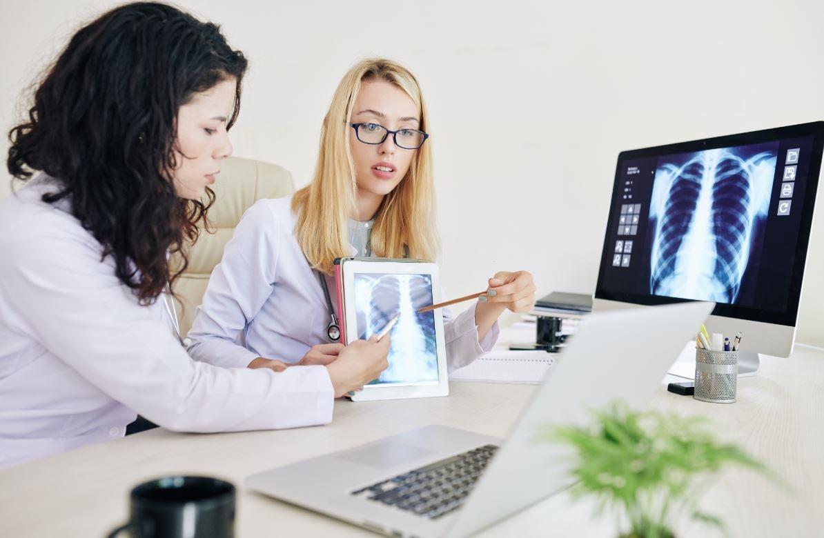 Mavie Work - Biologisches Alter 2 - Blog Das Lungenalter basiert auf einer wissenschaftlich etablierten Formel, die Geschlecht, Körpergröße, sowie das forcierte exspiratorische Volumen (FEV1) berücksichtigt. / DragonImages