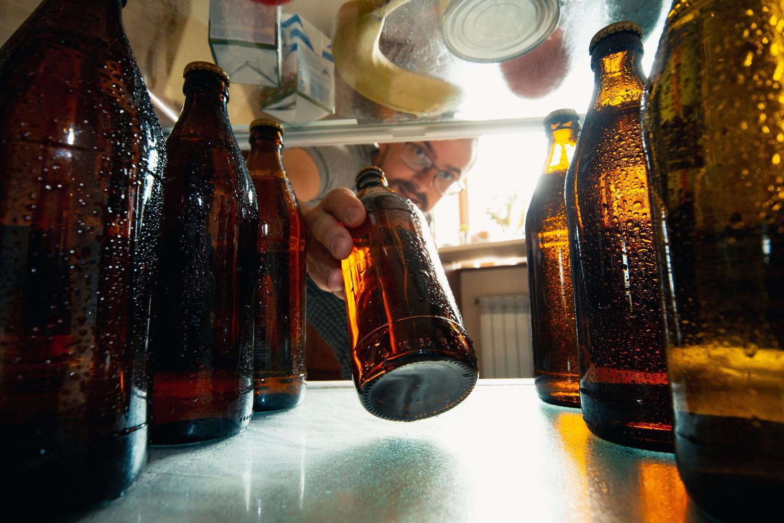 Mavie Work - Fettleber 2 - Blog Übermäßiger Alkoholkonsum ist nur ein möglicher Verursacher der Fettleber. / master1305