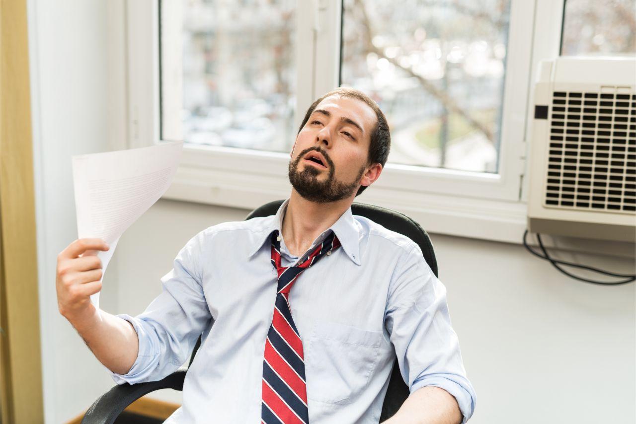 Mavie Work - Wieviel Mittagspause steht mir zu 7 - Blog Sonderregelungen gibt es beispielsweise bei Hitze. Shutterstock.com / Minerva Studio