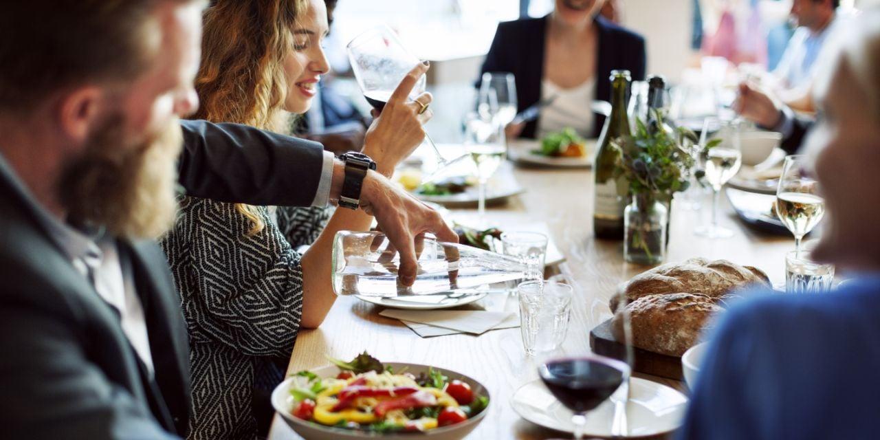 Mavie Work - Gesundes Mittagessen 5 - Blog Auch im Büro ist ein gesundes Essen möglich. Shutterstock.com / Rawpixel.com