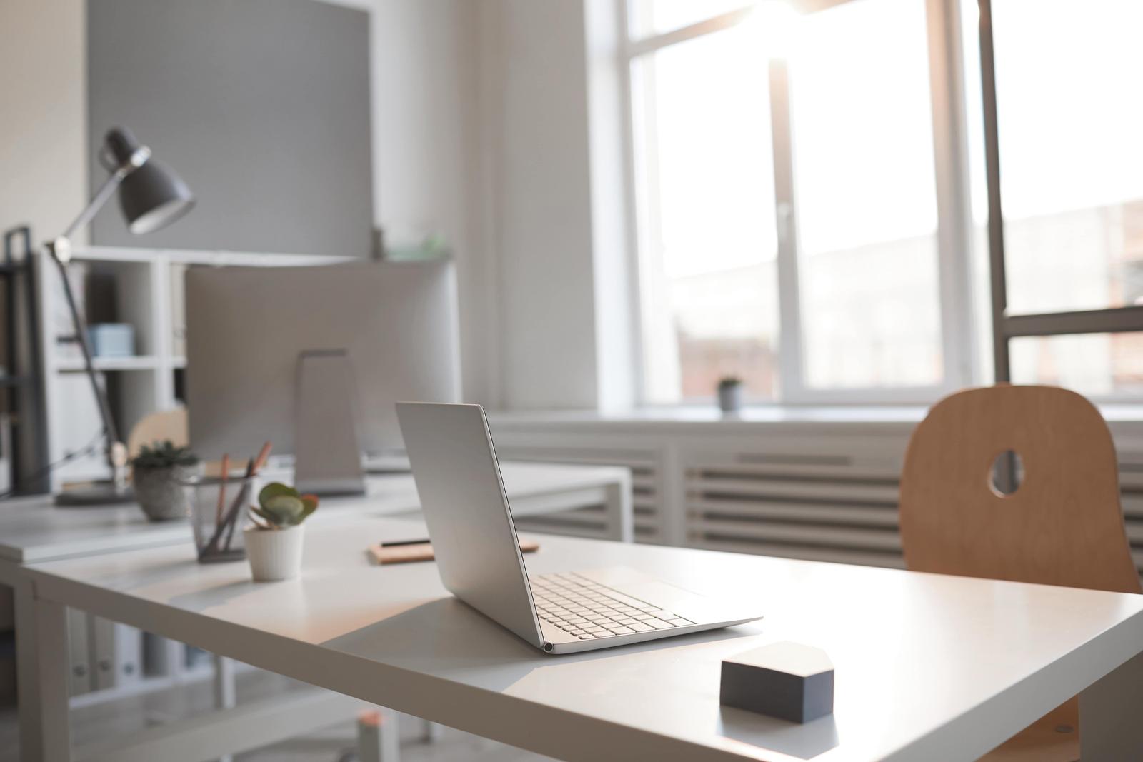 Mavie Work - Krankenkassen BGM 2 - Blog Auch im Home-Office können Unternehmen Maßnahmen innerhalb der zwei Handlungsfelder anbieten. / AnnaStills