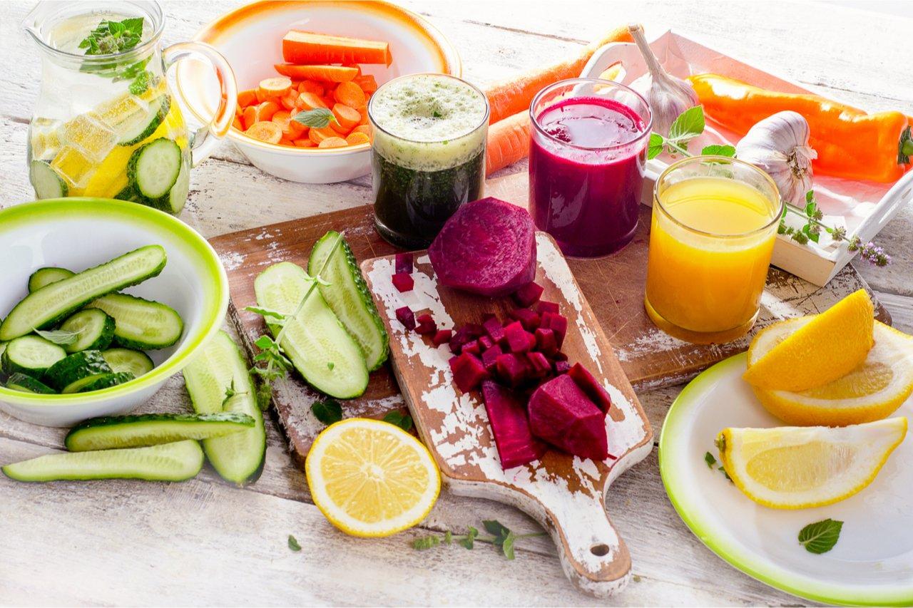 Mavie Work - Diätranking 2 - Blog Die Detox Diät ist eine Entschlackungskur, die dir hilft deinen Körper zu reinigen. Tatjana Baibakova / Shutterstock.com