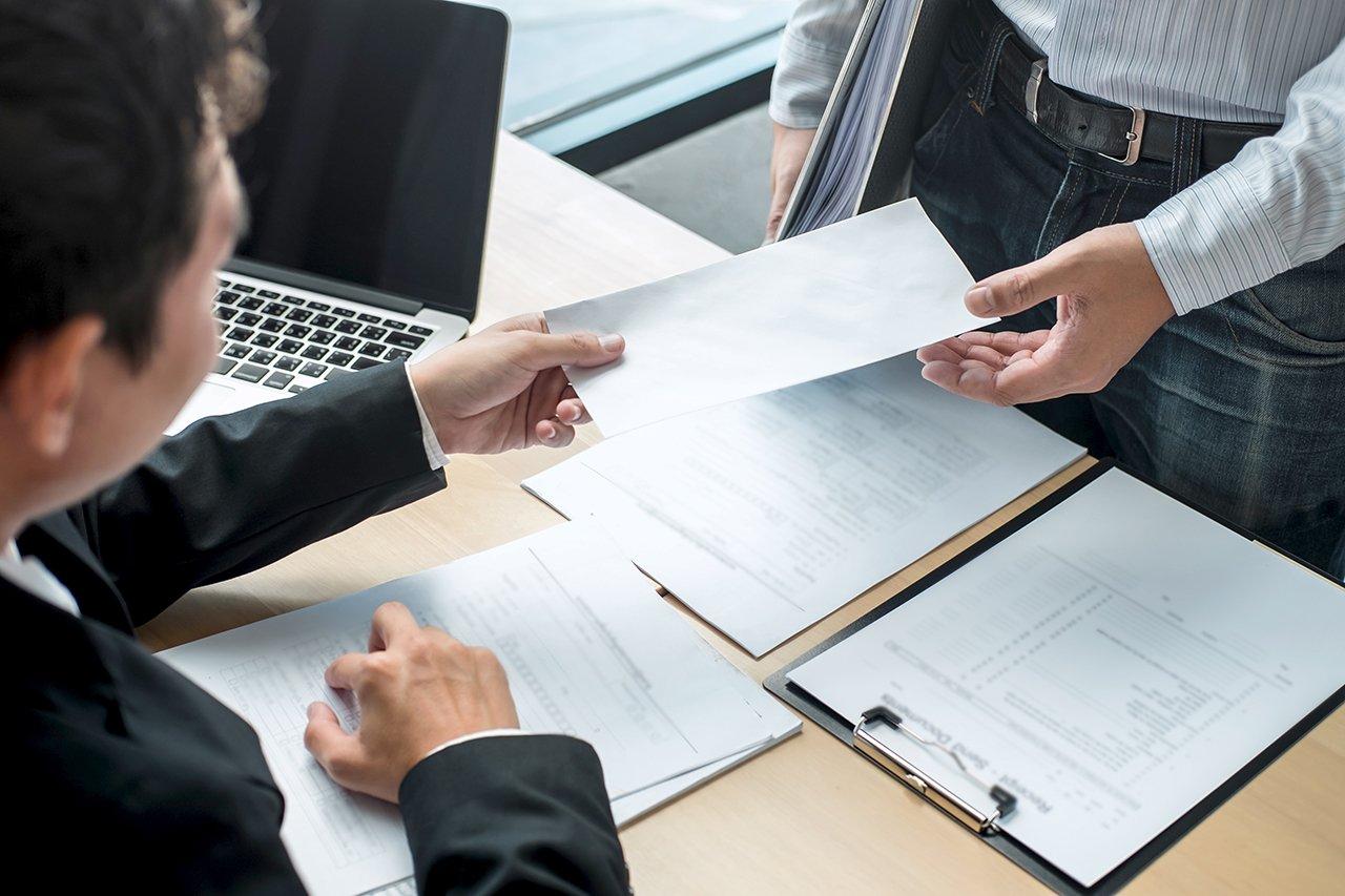 Mavie Work - Urlaubsanspruch bei Krankheit 7 - Blog Bei längerer Krankheit können Arbeitsverhältnisse auch enden. Shutterstock.com / Elle Aon