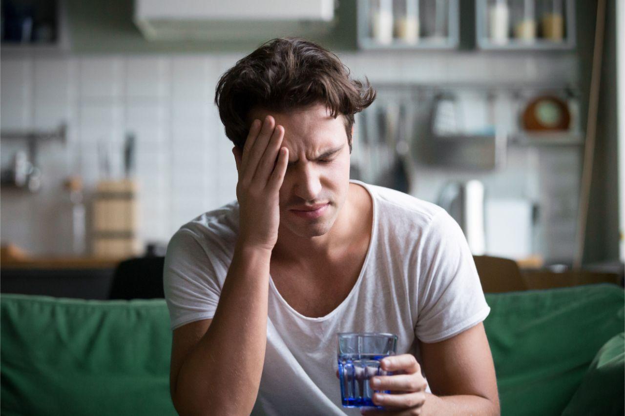 Mavie Work - Migräne-Symptome 4 - Blog Die meisten Betroffenen schildernd die selben Migräne-Symptome. Shutterstock.com / fizkes