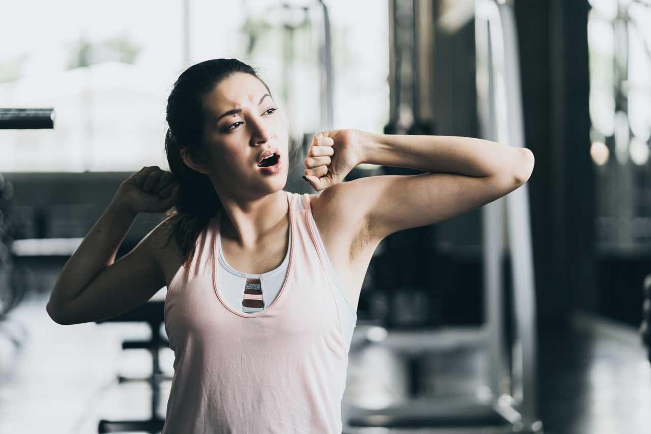 Mavie Work - Was tun gegen Müdigkeit 8 - Blog Müdigkeit nach dem Sport kann von falscher Ernährung kommen. Shutterstock.com / WHYFRAME