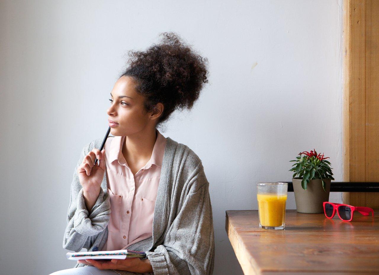 Mavie Work - Meditation zum Einschlafen 2 - Blog Auch Anfänger können eine Meditation zum einschlafen durchführen. Shutterstock.com / mimagephotography