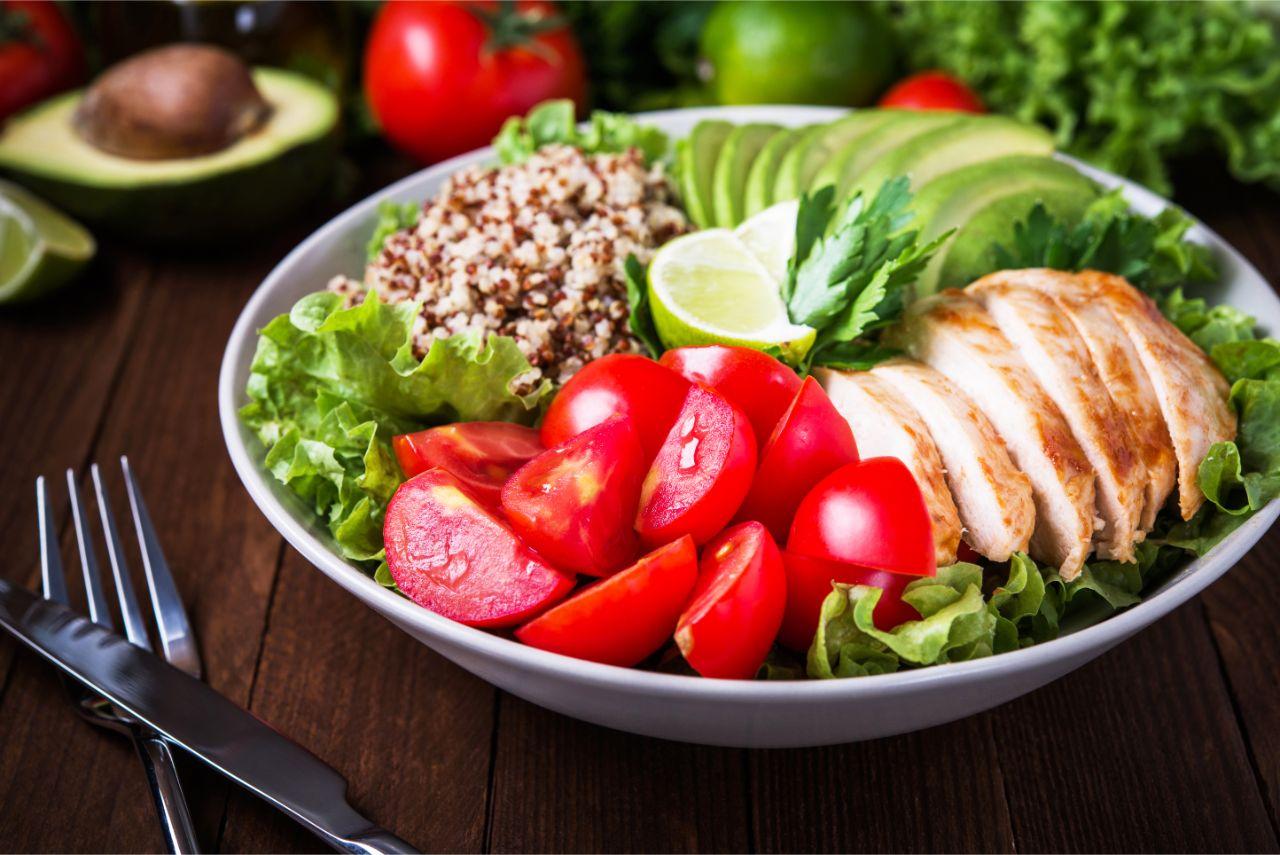 Mavie Work - Diabetes-Symptome 9 - Blog Eine regelmäßige und ausgewogene Ernährung ist wichtig. Shutterstock.com / Elenadesign