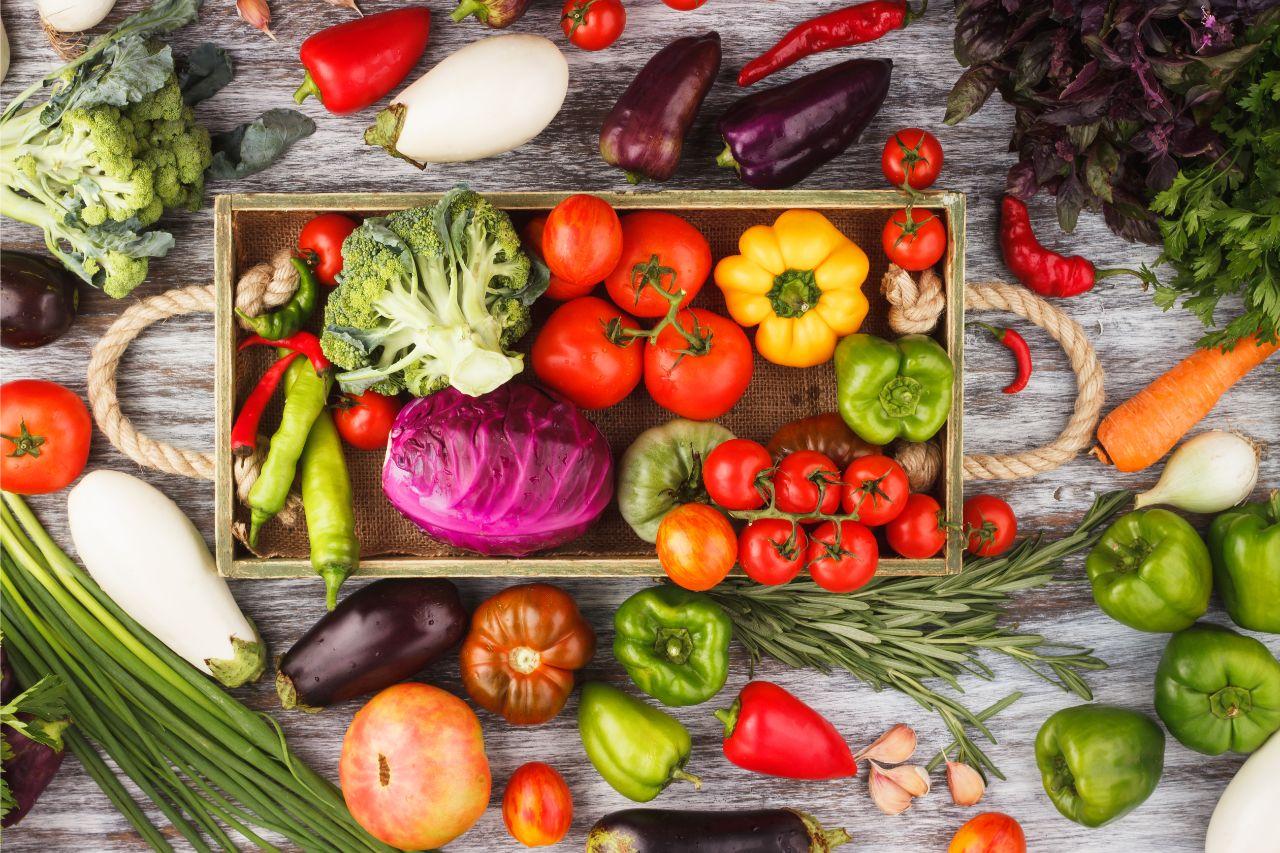 Mavie Work - Cholesterin senken 6 - Blog Verzehr von frischem Obst und Gemüse ist empfehlenswert.
Shutterstock.com / Lisavetta