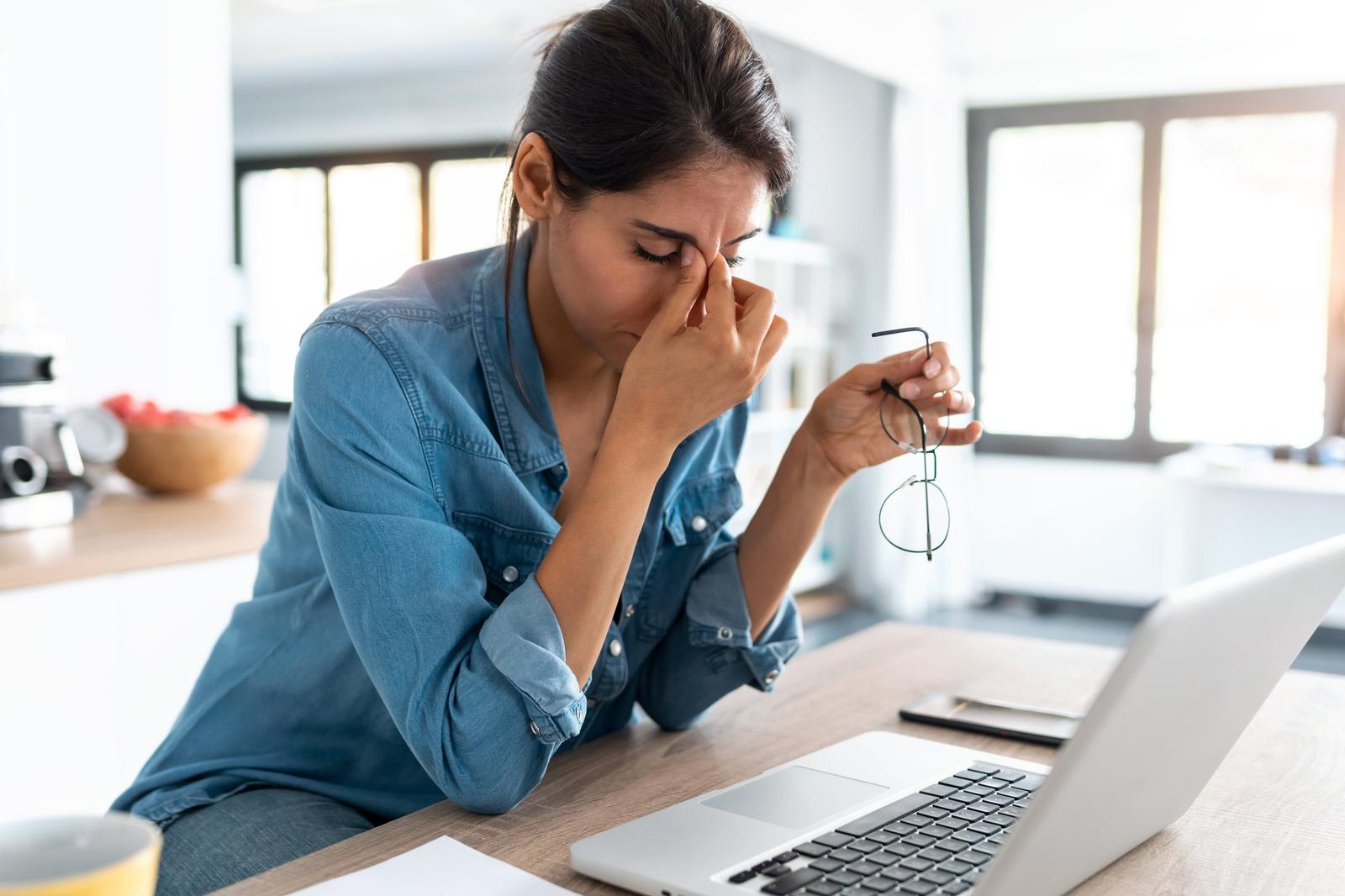 Mavie Work - Arbeitsschutz als Teil des Betrieblichen Gesundheitsmanagement 2 - Blog Nicht nur physische, sondern auch psychische Belastungen sollen durch Maßnahmen des Arbeitsschutzes minimiert werden. / nenetus