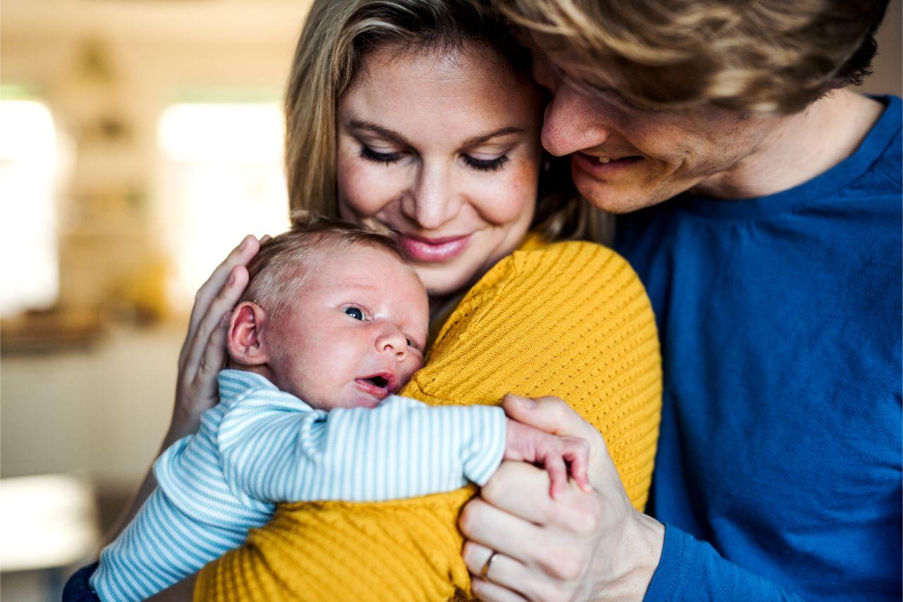Mavie Work - Elternzeit verlängern 4 - Blog Bei erneuter Schwangerschaft, kann die Elternzeit verlängert werden. Shutterstock.com / Halfpoint